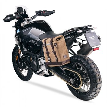 Borsa laterale Scram in Crosta di Cuoio 22L-30L + Telaio BMW F900GS SX
