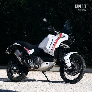 Coppia fianchetti laterali Ducati DesertX Star White Silk + adesivi