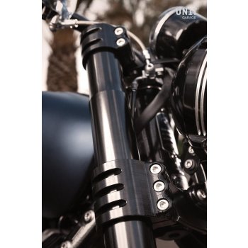 Kit forcella Ohlins BMW R18 + piastre Unit garage con piedini radiali