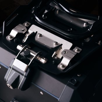 Kit viti x montare la piastra AL18 su portapacci 4004